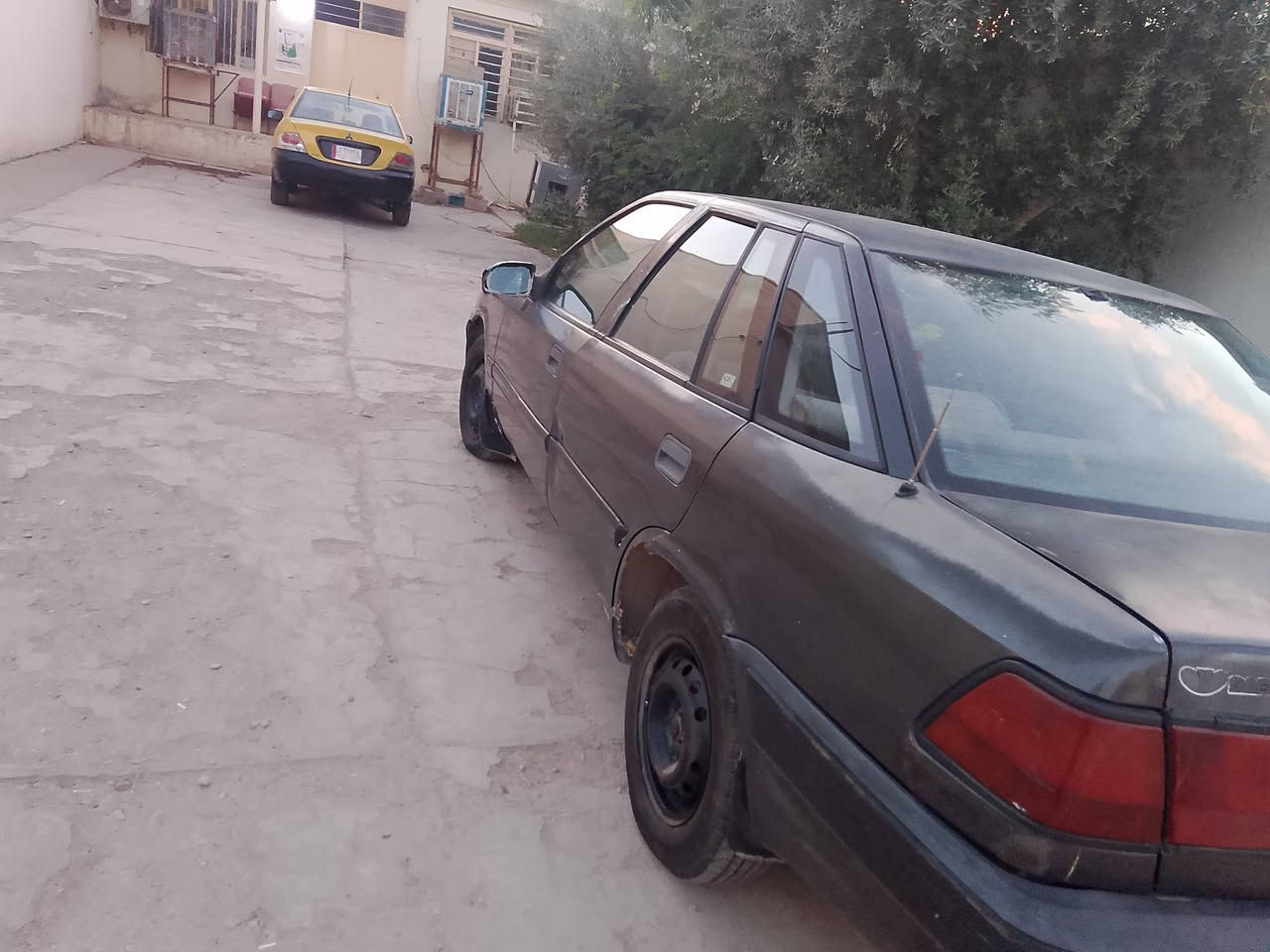 للبيع دايو اسبيرو موديل 94 كير محرك كفاله حداديه جديد سعره 20 ورقه بي مجال  تخم تايرات نص عمر سياره بلاديه مابي ضربه رقم ديالي انكليزي دولي سنويه جديد هاي رقمي ***********
