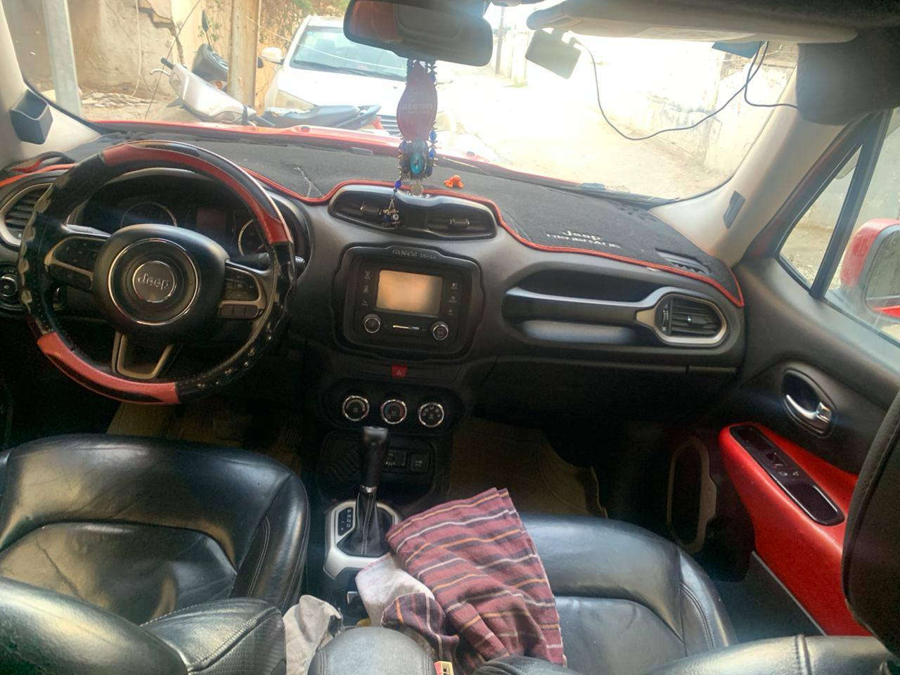 سلام عليكم
عندي جيب رننجيد
موديل 2016
وارد امريكي
رقم بغداد حره
فول مواصفات لخير
مكينه 2400
ماشيه 120 K قابل لزياده
موصفات تو ويل
بصمه تشغيل وابواب
تحكم ستيرن
كرسي سائق كهرباء
سايد بريك بصمه
شاشه لمس كبيره
مانع انزلاق
بانوراما
صور حادث بالمنشور 
حادثث جاملغ خافي باب خلفي ايرباك برده فقط طاك 
وبالعراق مضروبه جاملغ امامي بدون دواخل 
السعر 98 وبيه مجال حك جيه سيره حلوه وجديده احله من الصور بعد 
مكان سياره كراده داخل 
رقم هاتف تصال وتساب او عادي غير متواجد ع فيس 
*********** بغداد, العراق
