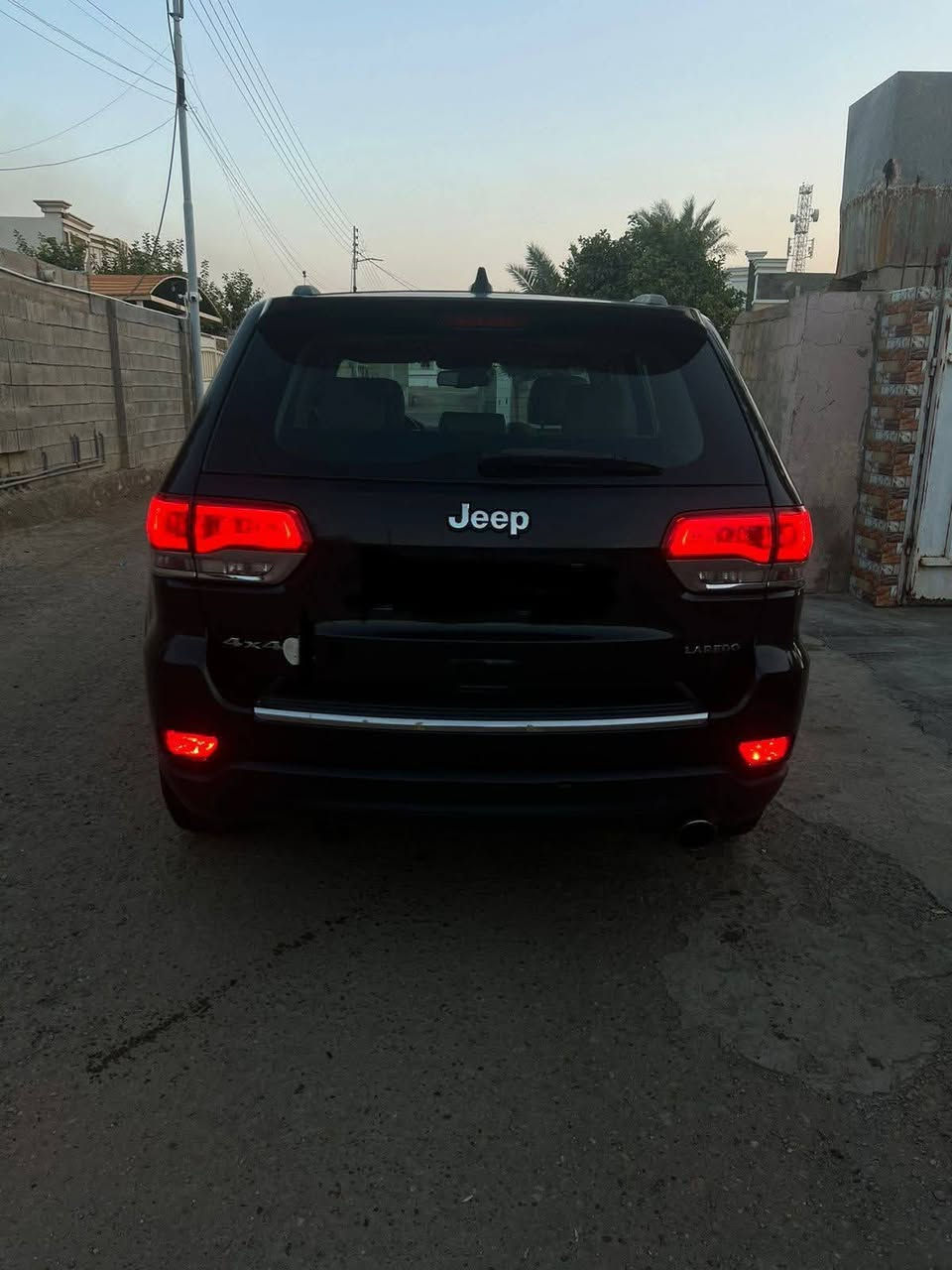 ٢٠١٤ لاريدو
بيع او مراوس بجيب احدث لون ابيض انطي فرغ
***********
