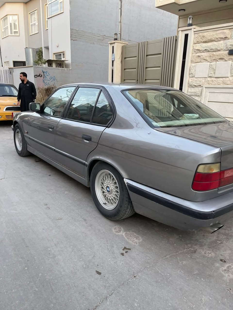 🔥 BMW 525 للبيع بحالة ممتازة 🔥

فرصة مميزة للباحثين عن سيارة عملية ومريحة وبمواصفات جيدة.

🚘 BMW 525
⚙️ كير أوتوماتيك
🔧 محرك كبس ممتاز
📍 رقم أربيل
📄 مسطرة إنكليزي
✅ سنوية جديدة
✅ هزة لغاية شهر 9
✅ شرط التحويل

المواصفات:
✔️ تبريد شغال 100%
✔️ فتحة سقف
✔️ جامات كهربائية
✔️ كشنات جلد
✔️ صدرية نظيفة
✔️ صبغ تجميلي فقط بدون أي ضرر أو حوادث مؤثرة

السيارة جاهزة للاستخدام وما تحتاج أي مصروف.

💵 السعر: 68 ورقة
📌 يوجد مجال بسيط للجادين فقط

للتواصل والاستفسار:
📞 ***********

#BMW #BMW525 #بيع_سيارات #سيارات_الموصل #سيارات_العراق #اربيل #سيارات_مستعملة
