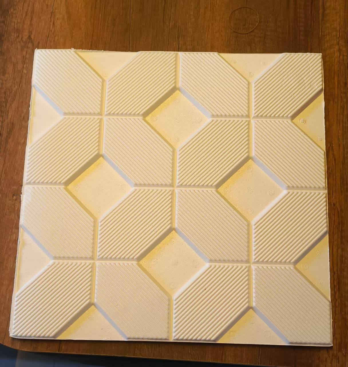 متوفر لدينا فلين مربعات للسقوف قياس القطعه (٥٠×٥٠)
المتر الواحد أربع قطع
كورنيش ملون طول القطعه (٢)متر
بحرات وصطية كل لاشكال والقياسات متوفره 
___________________// ☎️***********
العنوان ذي قار قضاء الفجر قرب حسينية الهواشم 
علاء غني لبيع مواد الديكور واللاصباغ
