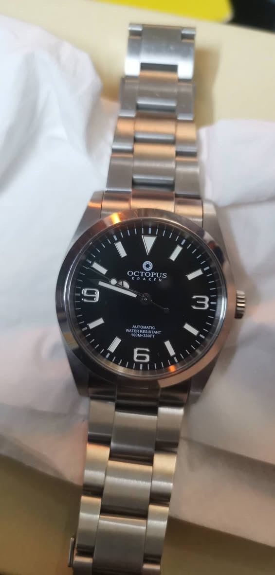 الاسم اخطبوط ساعة اوتماتيك روعة والميكنه واضحة المهتم خاص


**إذا كنت صاحب هذا الإعلان وتريد حذفه لأي سبب، رجاءا أرسل رسالة إلى الدعم الفني**