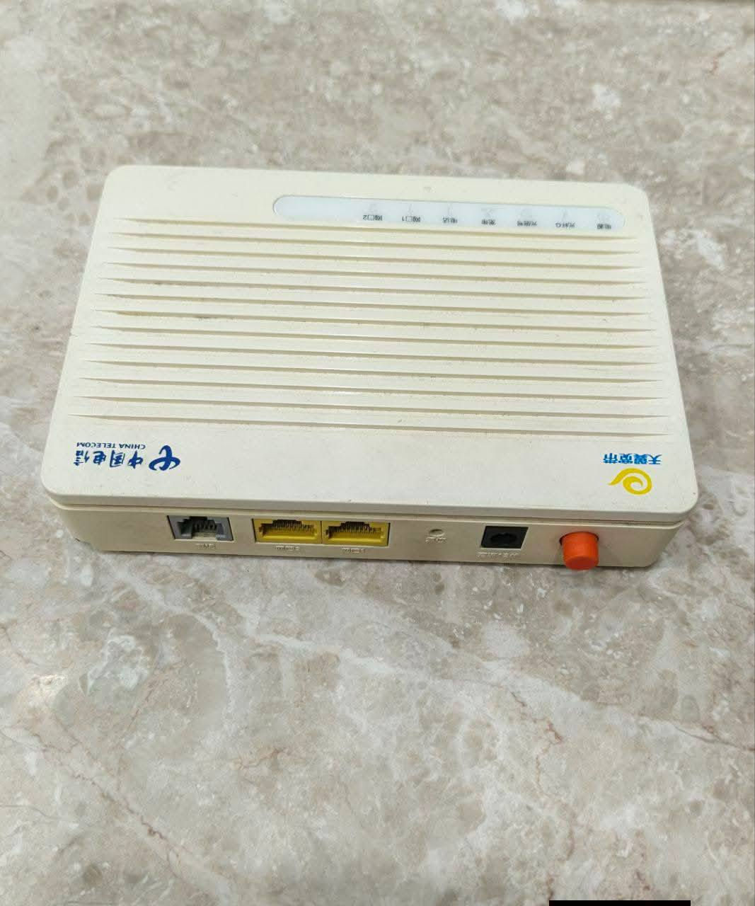 السلام عليكم 
للبيع غراض انترنت يوجد توصيل كافة محافظات
***********
