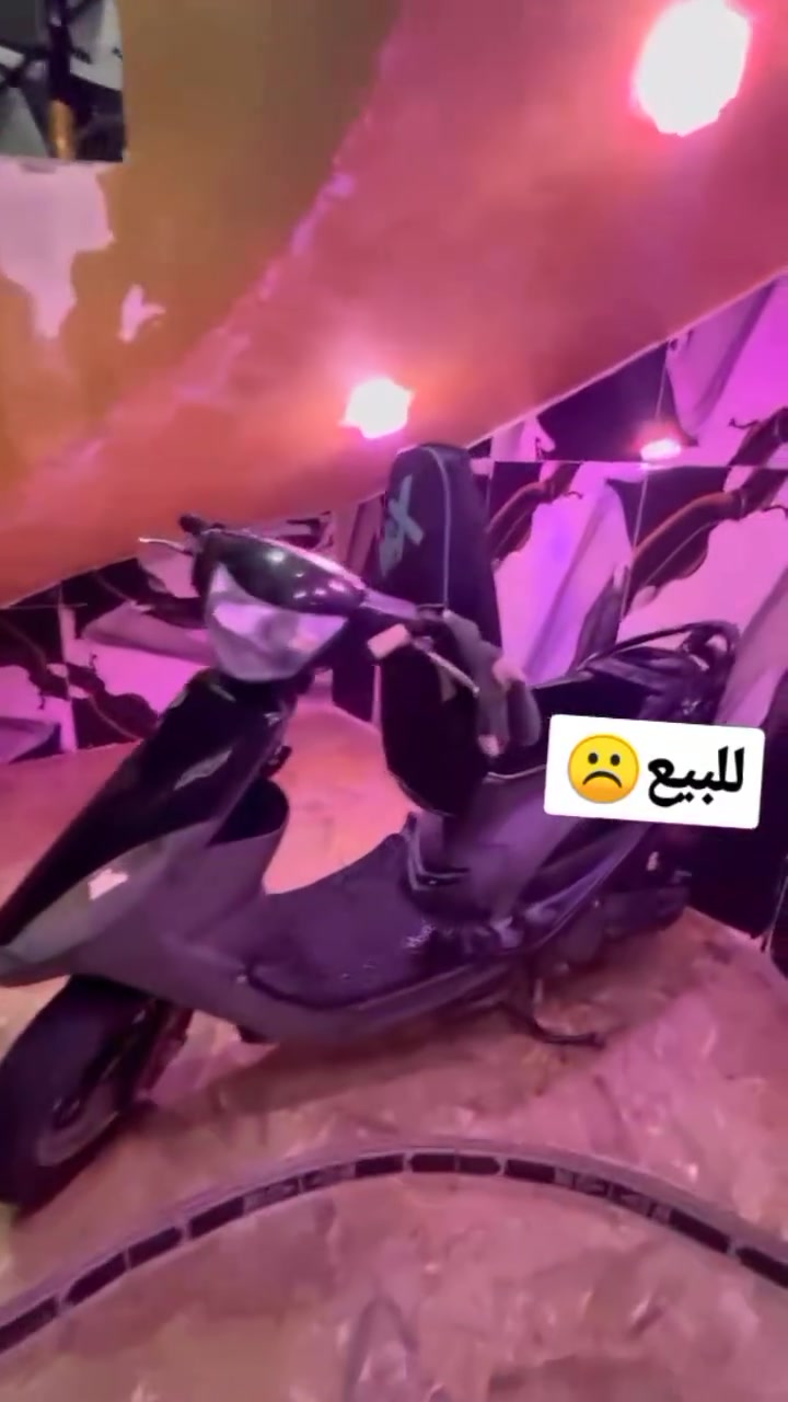 سلام عليكم للبيع او مراوس ب نامه اصولي دراجه مدفوع كمركه كبل ترقيم ما مفتوحة بلاديه
هاذا فديو قديم هسه بيها صالنصه SC و يدات بريك تزويد  رياضي و قطاره دهن اي ستفسار عله رقم ***********
