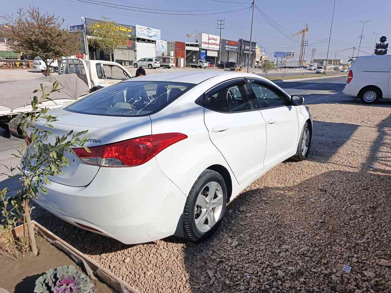 سلام عليكم
الانتره مديل ١٣خليجي 
مكينه 1800 رقم شمالي 
الكردي يريد تحويل مباشر 
مكفوله من الضربه فقط صبغ قطعه جاملغ امامي 
بدون تبديل 
وبيها بارد شي قليل جاملغ خلفي 
مكاني كربلاء 
السعر ١٠٨ وبي مجال قليل 
كير مكينه تبريد جاهزه 
رقم ***********
