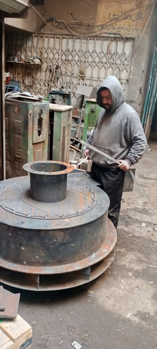 السلام عليكم بلاور حسب المواصفات المطلوبه دوره 3 75 حصان تصنيع من ورشه الزهراء محلد***********

