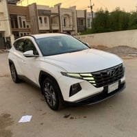 توسااان 2024 وارد خليجي/اللون ابيض/رقم بغداد / محرك2000/ جديدة فول موا...