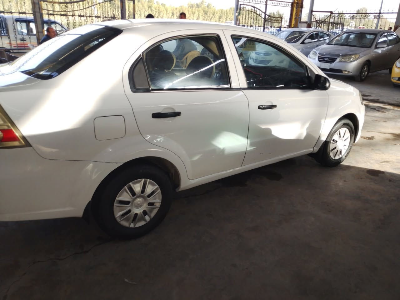 سلام عليكم افيو موديل 2011 رقم بغداد خصوصي سياره مكفولة كفاله عامه ماعده دواسه وحده صبغ ولباقي متعهد محرك كير حداديه اوله معروضه 62 وبيها مجال مكان سياره بابل جبله الرقم ‏‪***********‬‏
