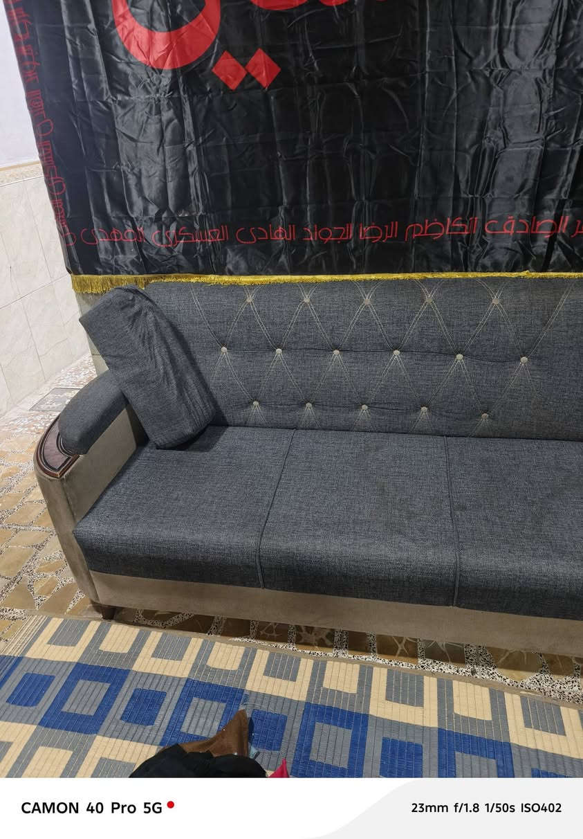 السلام عليكم
للبيع تخم ديوان 
السعر 250 
نظافة 70% 
للتواصل و الاستفسار *********** أو على الخاص
