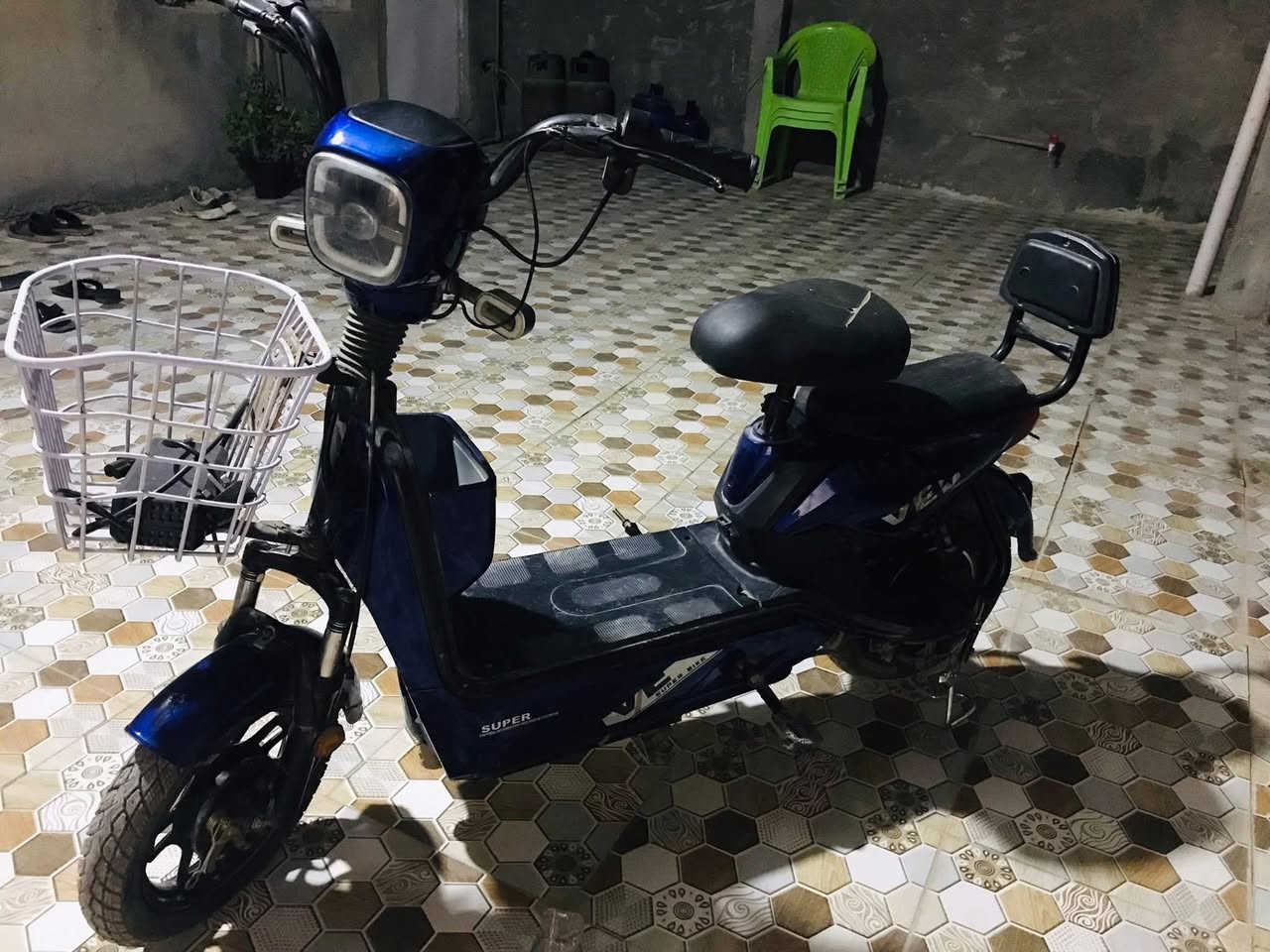 باسكل شحن للبيع كله شغال كهربائيات واشاير وهورن كامل الباسكل وسرعته زينه نقصه بس بطارياته هابطات مكان الباسكل بابل ناحيه النيل السعر ب300 وبيه مجال


**إذا كنت صاحب هذا الإعلان وتريد حذفه لأي سبب، رجاءا أرسل رسالة إلى الدعم الفني**