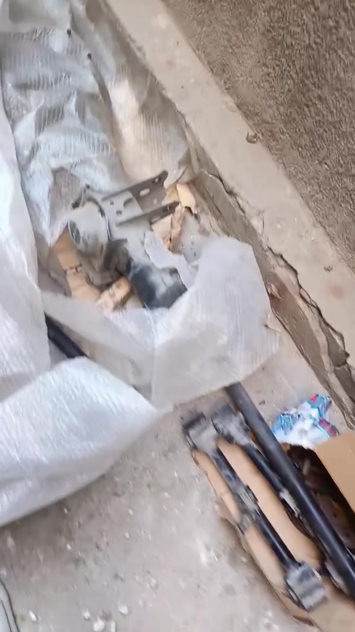 السلام عليكم عندي هاوزن خلفي مال الكزز مال كصه شرط الفحص كامل جيب وشد السعر خاص السيديه رقم بي وات ساب ***********
