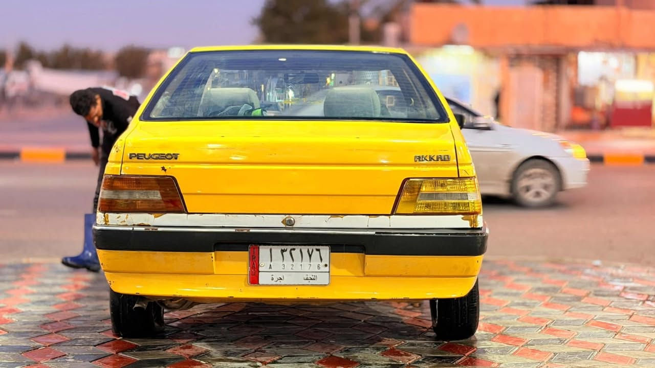 سلام عليكم بيجو ١٦ سيارة حلوة وجاهزة مابيها نقص يرادلها ترتيب مكانه نجف 
سعره ٢٦
***********
