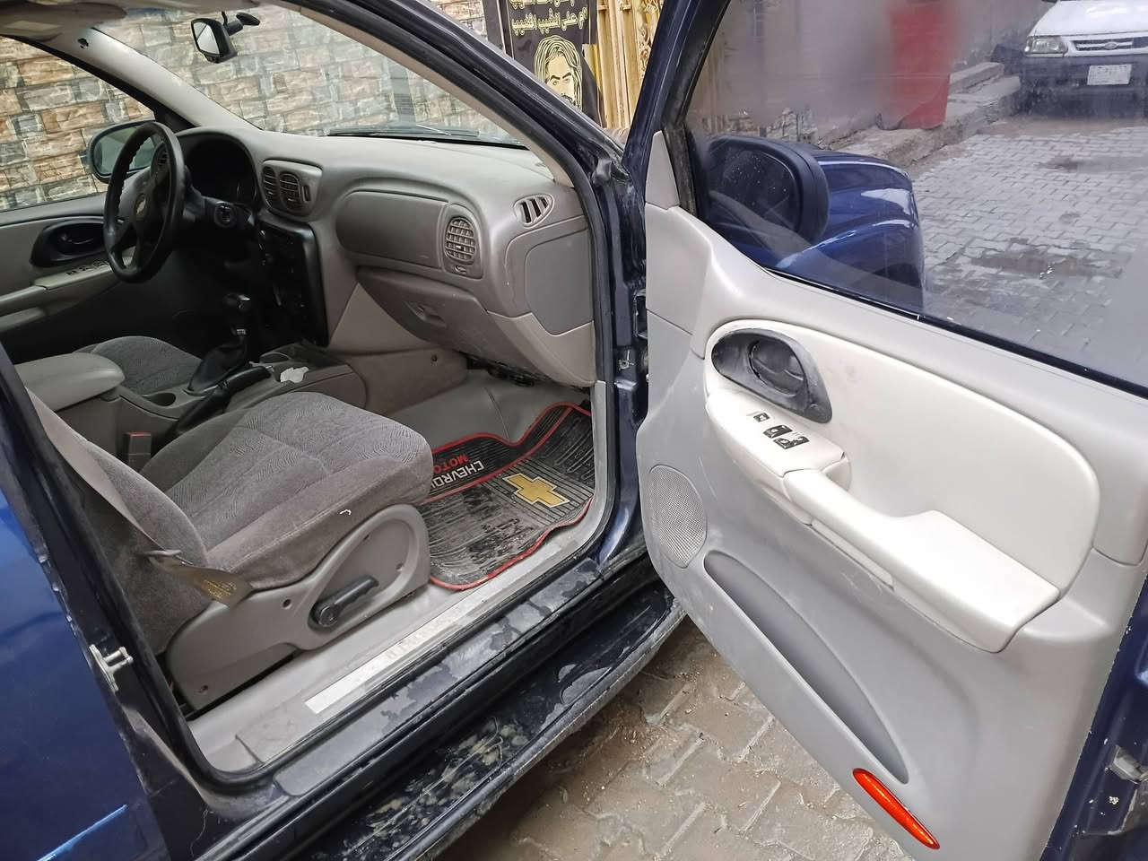 الهم صل على محمد وال محمد بلايزر ٢٠٠٧ نيلي مشروع وطني الصورة تحجي 
كير محرك غرفة جديدة  الكشر شوف العين يخبل تخم تايراخو الجديد سيارة عالمية وشرط التحويل بيع مستعجل ب٨٥ قفل المكان الرصافة الاتصال ***********
