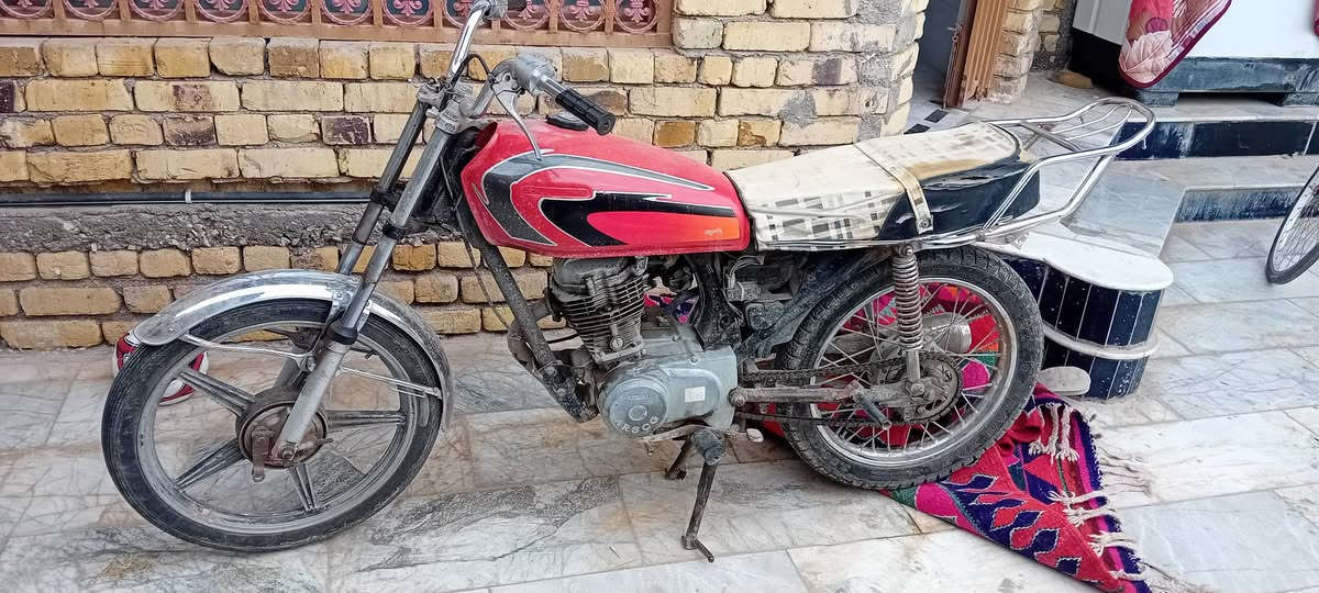 دراجة ربهة كامز ب200 وبيهة مجال كلك تراي وين ماجان اطلع بيهة ماتوكف
***********
