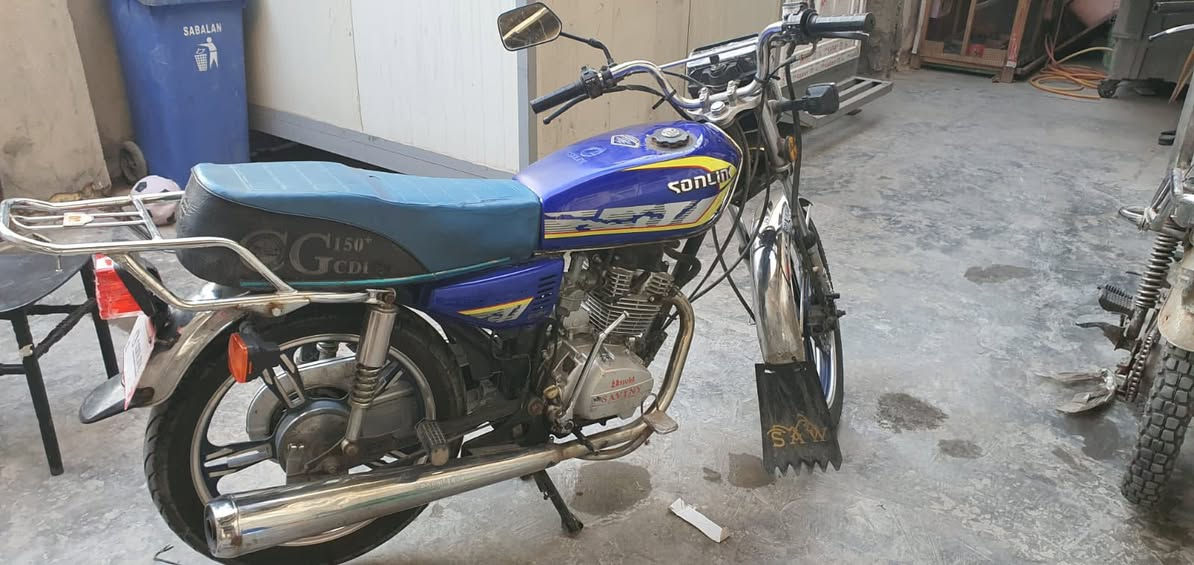 سلام وعليكم دراجه يراني سونك ٢٢  للبيع مكاني شعب مقابل المحكمه ***********
