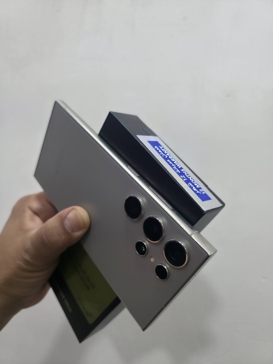 سامسونج اس 24 الترا  ذاكره  512 
 أبو ظمآن وكاله 
 نظافه 💯 ب 💯 
سعره مليون و 100 
مكاني بابل توصيل ماكو 
اتصال فقط ما موجود على نت 

***********
