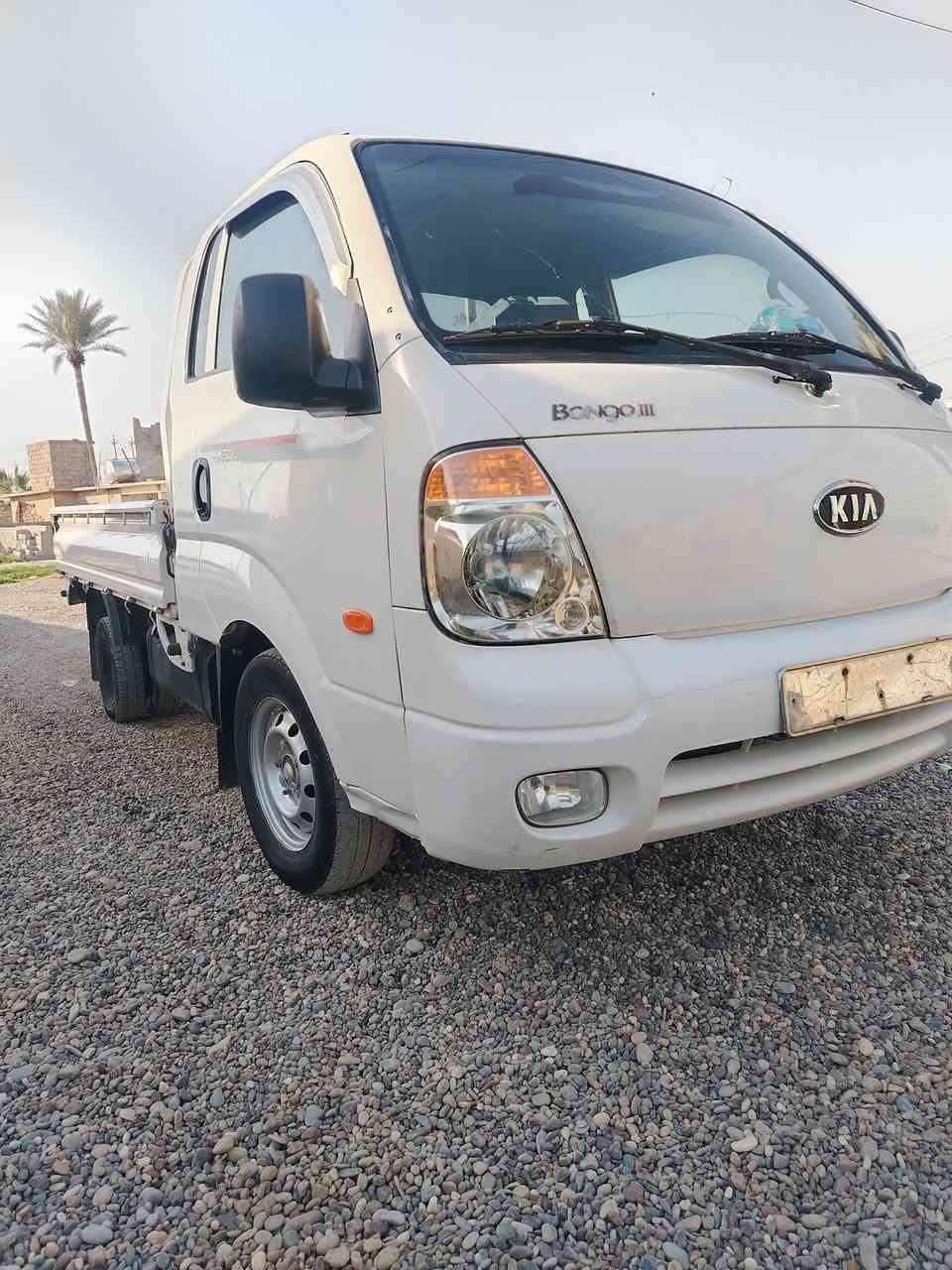 السلام عليكم كيا للبيع كصه جديده 2007 سياره جديده السعر 48 بيه مجال مكامي الزويه ***********
