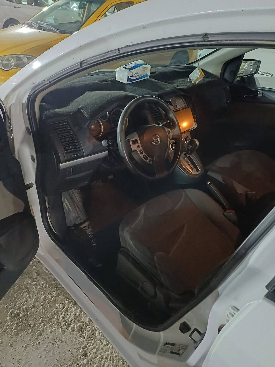 السلام عليكم
نيسان سنترا ٢٠١٠ رقم بغداد بسمي سنويه ٢٠٢٨
كير مكينه خير من الله تدفئه وتبريد شغالات
شاشة كامره خلفيه السعر ٦٧ وبيها مجال المكان بغداد
الرقم ***********
