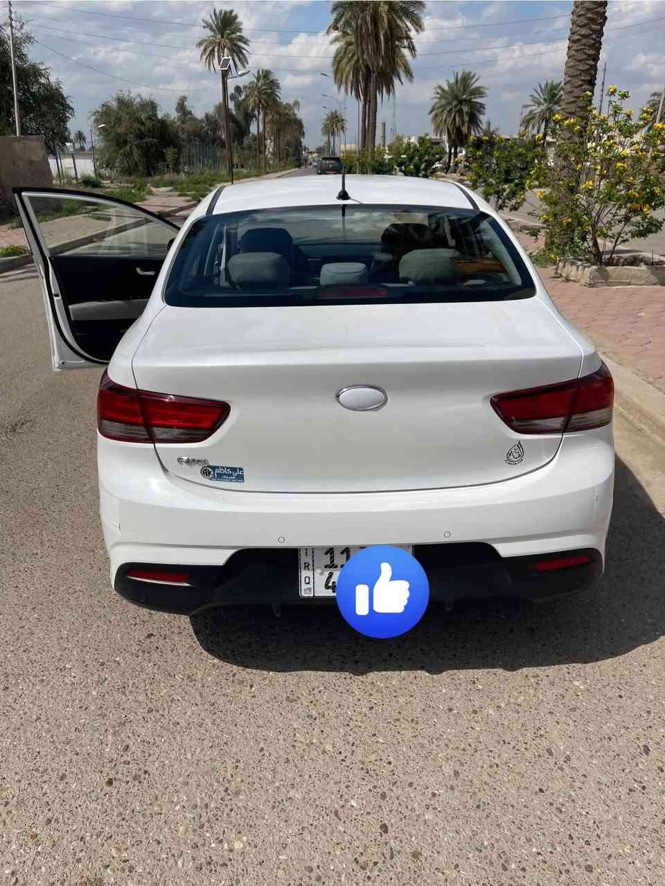 السلام عليكم البيع كيا ريو موديل 2019شركه دوليه خليجي سيارت جديده على وضع شركه فقط بيه بارد باب خلف سائق بدون قطره صبغ حتى دعاميات سياره نص فول شاشه تاب مري شفط حساس خلفي تبريد بيانو كير محرك تبريد خير من الله مكان سياره بغداد المدائن السعر 112الاستفسار ***********/***********
