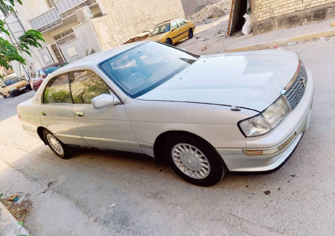للبيع كراون بطة منفصل رقم بغداد انگليزي بأسمي مديل 93 السعر 63 مكاني بغداد العبيدي حي الرئاسة رقم الهاتف ***********
