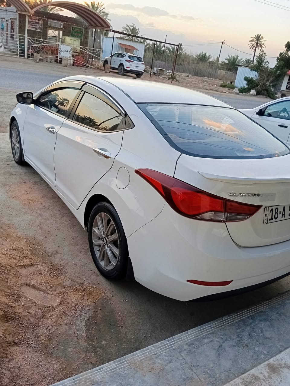 السلام عليكم
بيع او مراوس حسب القناعه 
 النترا خليجيه 14 شكل 16 كفاله 
رقم بابل دولي بسمي 
مواصفات معروفه 
تحكمات 
شاشه كامره 
مكينه 1800
اشاير مري 
فتحه  سقف 
ارضيه جلد مسنات جلد 
جاهزه من كلشي سونار موجود بالمنشور 
مكان السياره بابل الكفل 
‏‪0773 648 0067‬‏
