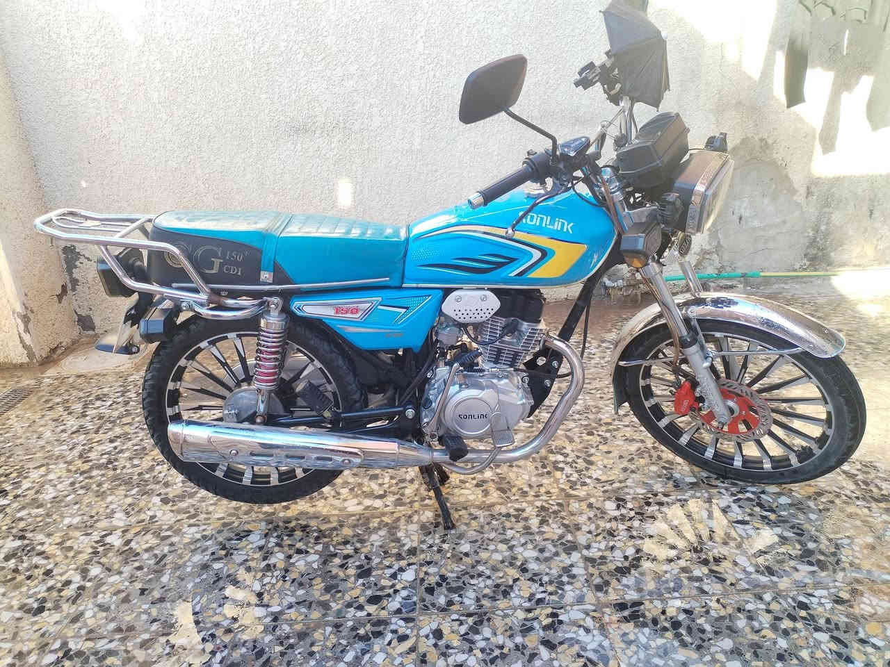 اسلام عليكم
دراجه ايراني خمسه كير سونك موديل 2024. محرك 150 .تحتوي علئ ثنين بصمه + ثنين مفتاح.  نازله من المعرض ابشارع اضلال 2024/8/26 يم ولد بلحسينيه اخذتها منه 2024/11/18 زيرو الولد شراي بياع.  مكاني  بغداد سبع قصور. السعر 850 بيها مجال. رقم التواصل بي واتساب  ***********
