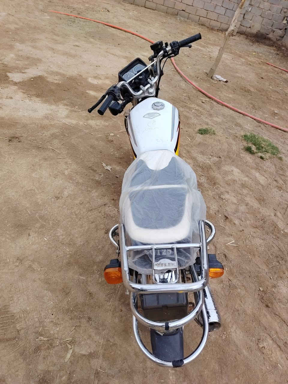 السلام عليكم سفانه للبيع موديل 2023 اوراق كفاله عامه سعر 525 بها مجال الشراي بخير ويدلل مكان بابل الحمزه الغربي اتصال /***********
