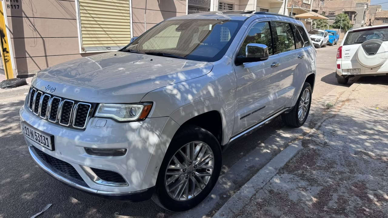 السلام عليكم.
جيب 2017 فول  (امريكي ) للبيع 
ماشية / 76960 km
المحرك : 3.6 V6 
لون ابيض 
حادث / جاملغ وبنيد  وبدون دواخل 
السعر  230 وبيه مجال بسيط
رقم بغداد انكليزي
المواصفات :
دفع رباعي 4x4 .  تحذير النقطة عمياء ⚠ .ويل قياس 20 انج .
• انارة متحركة .• سقف بانوراما •سقف شامو . شاشه كبيرة . 
• نظام الخرائط (GPS) • ستيرن كهربائي • المصابيح الأمامية زنون  • كشافات الضباب زنون .تشغيل عن بعد • صندوق كهربائي • حفظ وضعيات الجلوس (ميموري) • المقاعد الأمامية كهربائية • المقاعد الأمامية تبريد وتدفئة • المقاعد الخلفية تدفئة • حساسات أمامية • حساسات خلفية . 
•جوبلس 3وضعيات • كاميرا خلفية دوارة • تدفئة ستيرن • مانع تصادم خلفي • ابل كاربلي وايرلس • محدد سرعة . سقف بنوراما • نظام التشغيل والاطفاء الاوتوماتيكي 
( Auto Start System. • ⁠مري قلاب• ⁠مري شفط• وضعيات قيادة• ⁠شفتات ستيرن• ⁠داخل قرميدي• ⁠سيستم سماعات• ⁠هزة وسنوية جديدة• ⁠سيارة بسمي تحويل  ثاني يوم • ⁠تايرات جدد.
البياع حي الرسالة /*********** وتسأب
