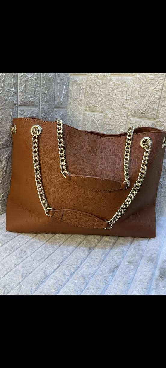 أول تم 50 وبالعافيه غوتشي تجنن حجم كبير 
الجلد يجنن


**إذا كنت صاحب هذا الإعلان وتريد حذفه لأي سبب، رجاءا أرسل رسالة إلى الدعم الفني**