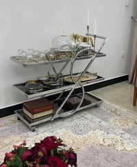 عربة تقديم فخمة 💎 تصميم عصري وأنيق، مناسبة للضيافة وتقديم القهوة والشا...