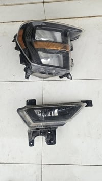 للبيع لايت + بلاجكتور فورد اف١٥٠ موديل ٢٠٢٣ بلاك توب بيلادى 0770059070...