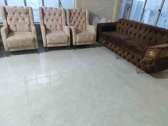 تخم ١٠ مقاعد قنفتين ثلاثيات و ٤كراسي مفرده نضافه 90% 

السعر 400 
الزعفرانيه ***********
