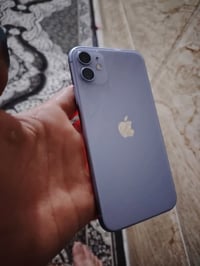 ايفون 💜١١ عادي نضيف حيل لوك استخدام قليل مال بيت نموذج m ذاكره ٦٤ كامر...