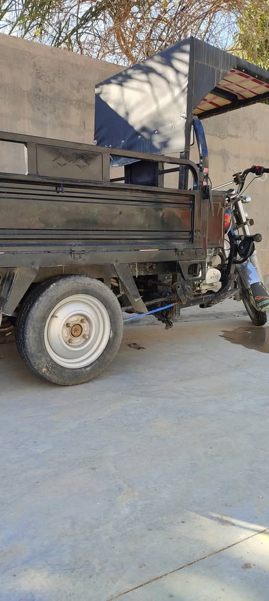 ستوتة للبيع مكان ديالى جلولاء سنوية ورقم نظافة ركبة شرط شغالة فوول شادلها باتري سيارة جديد اويالة عريض محرك 200 رقم موبايل ***********
