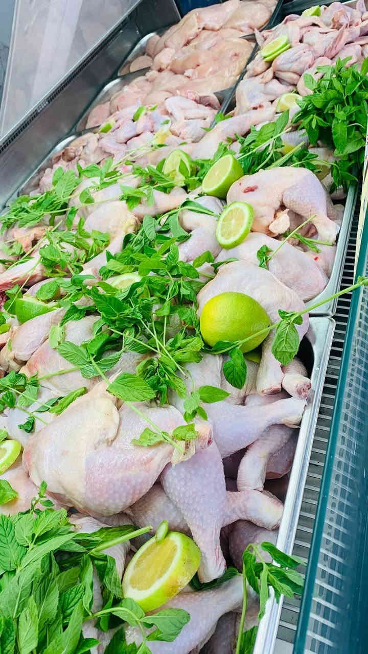 أرضا الزبون هدفنا عل.  خشن🔥   سمك.  🐟 اي وزن موجود سعر 5500🔥🩵                                                            🔴دجاج كلوين ونص 😱7  عرض      7كلوات افخاذ 30 لف                                🔴صدر مسحب 6500                                                                                                🔴 صدر  بعضم 4500                                                                                                    🔴  أفخاذ 4500                     🔥🐔.   كلة فرش  🩵  🔥                                                                        🔴اكباد 3500                     ..
‏ 💪  متوفر توصيل داخل الكوت 💪،🛵 ***********.                                    عنواني كوت شهداء شارع معمل المرور قرب حسينيت قمر بني هاشم.   مقابل مؤسست العين
