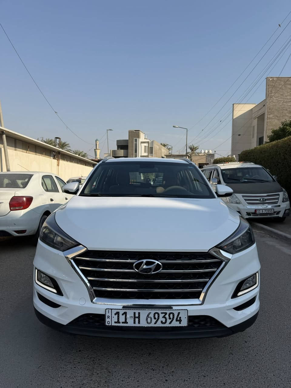 هونداي توسان 2020 خليجية مكفولة 
السعر 194 وبيها مجال بسيط جدا 
رقمها بغداد باسمي وكلشي جديد 
محرك وكير وصدر نضيفات جدا 
تخم تايرات وباتري جدد 
تبريد قطعتين شغال ثلج + تدفئة 
مكفولة بدون قطرة صبغ حتى الدعاميات 
فقط مكانين بارد صغار جدا على كد إصبعين 
سونار جديد موجود 
 بصمة - شاشة - كامرة - جام اوتو -حساسات - اشاير بالمري وشفط - تشغيل وفتح بصمة 
فول تحكم ستيرن - والكشنات الأمامية ثنينهم كهربائية وشاحن تلفون لاسلكي . 
مكاني بغداد المنصور للأستفسار
***********

