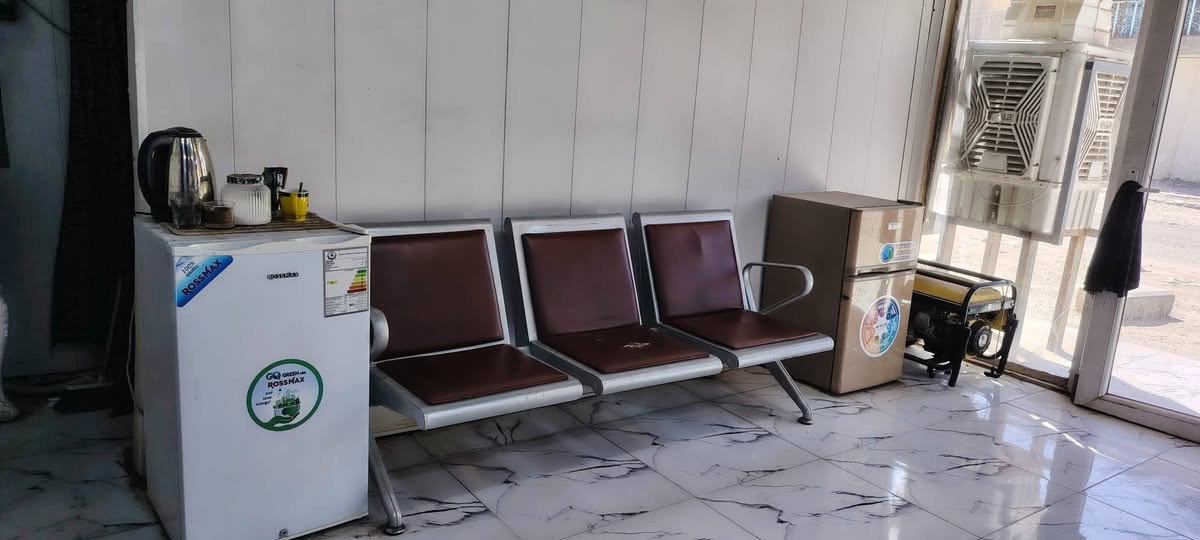 سلام عليكم محل للبيع شغال العنوان حي المكرمه شارع السوق للاستفسار ***********
