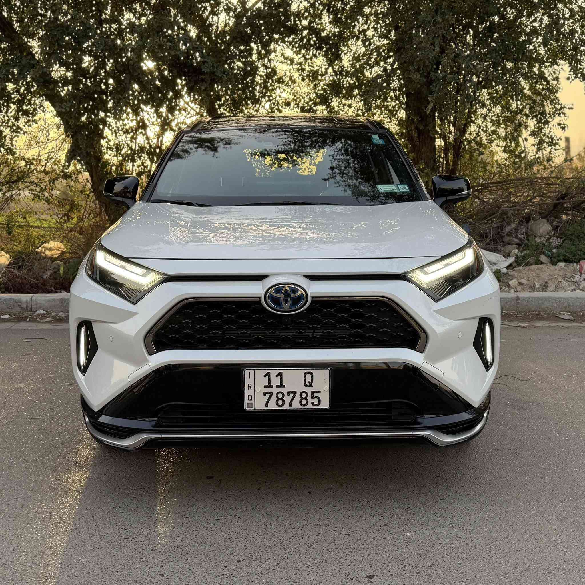 تويوتا RAV4 XSE Prime Plug-in Hybrid
أعلى فئة بكل الراف فور
بلك ان تمشي على الشحن 75 كيلو بدون بانزين

الموديل : 2024
العداد : 18.000 ميل فقط

حادث السيارة:- جانبي سطحي بدون دواخل او ايرباك،
صور الحادث مرفقة

المواصفات :
مكينة 2500 بلك ان هايبرد
أربع كامرات ( ٣٦٠ درجة )
أربع رادارات ( امامي - جانبي - خلفي )
حساسات إمامي خلفي
بانوراما
سستم صوت JBL
هيد اب دسبلي ( داتا شو )
مقاعد امامية تدفئة وتبريد + دبل كهرباء +
 خزن ميموري
مقاعد خلفية تدفئة
ستيرن تدفئة
تشغيل عن بعد
جنطة خلفية كهرباء 
هاند بريك بصمة
اوتو هولد
جميع الابواب بصمة دخول بدون مفتاح
شحن وايرلس

السعر 34.500$
موقع السيارة بغداد الاعظمية
***********
