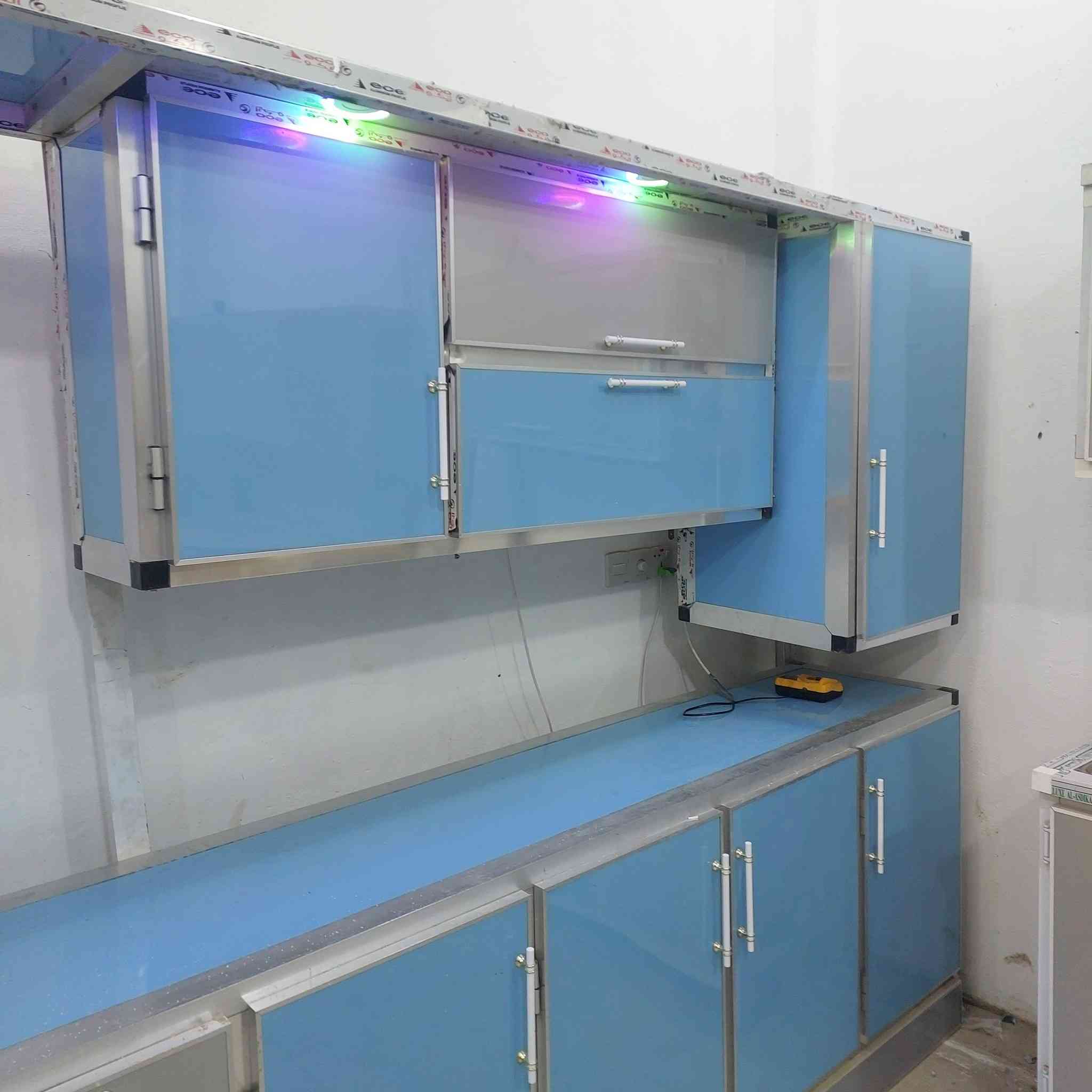 كاونتر تسكام مستعمل ٣امتار والسنك متر بالحمزه الشرقي حي الحسين ***********واتساب
