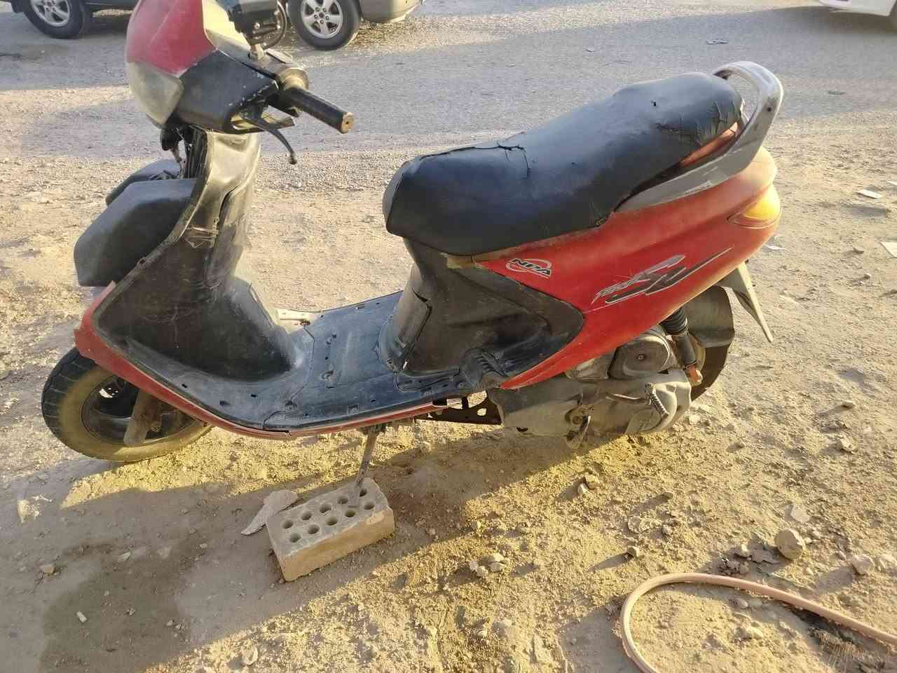 فراشه فحل مفتوحه مره وحده تجفيت غراض كله اصلي السعر 200 ألف
الهاشميه ***********
