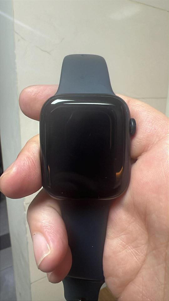 ساعة ابل جيل الثامن للبيع جديدة بعدهة  مكاني بغداد البنوك سعر 275 هـ ***********
