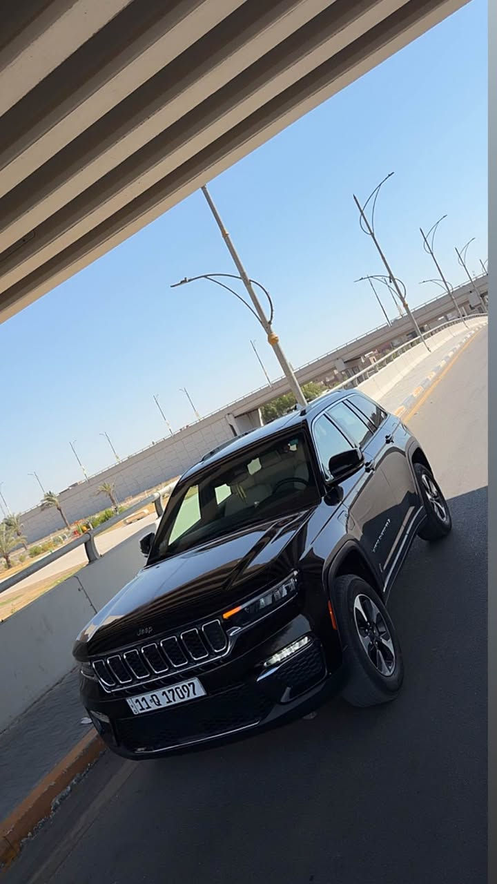 السلام عليكم جيب كراند شيروكي 2023  4XE وارد امريكي
           
                 Jeep Grand Cherokee 4Xe 2023 2.0L

         حجم المكينه : 2000  تيربو + هايبرد + بلك ان 

المسافة المقطوعة : 31 الف ميل

حادث السياره : 3 قطع صبغ مع تكحيلات بسيطه 
                         

          حالة الايرباك : سليمه بدون ايرباك

#مواصفاتها

1.بصمه

2.ستيرن تدفئه

3. تشغيل عن بعد

4.شاشه راكب امامي 

5.كشنات جلد بيجي مميز 

6.كشن السايق ميمري

7.كشنات كهرباء وتدفئه كلهن

8.صندوك كهرباء

9.حساسات خلفيه

10. قطع تبريد 

11.اشاير بالمري

12.رادار امامي

13.رادارات 360

14.ثلاث وضعيات قياده

15. بنوراما فتحتين

16. كير ماوس

17. نظام منحدرات

18. هيترات بالكشنات 

19.ويل كب كروم

20.لايتات لد

21.بكلايت لد

22.كشافات

23.بصمة ابواب

السعر :  258 و بيه مجال بسيط 

السياره جديده وع ايدنه 
مكانها بغداد شارع فلسطين وياها شاحنتين

رقمي *********** بغداد, العراق
