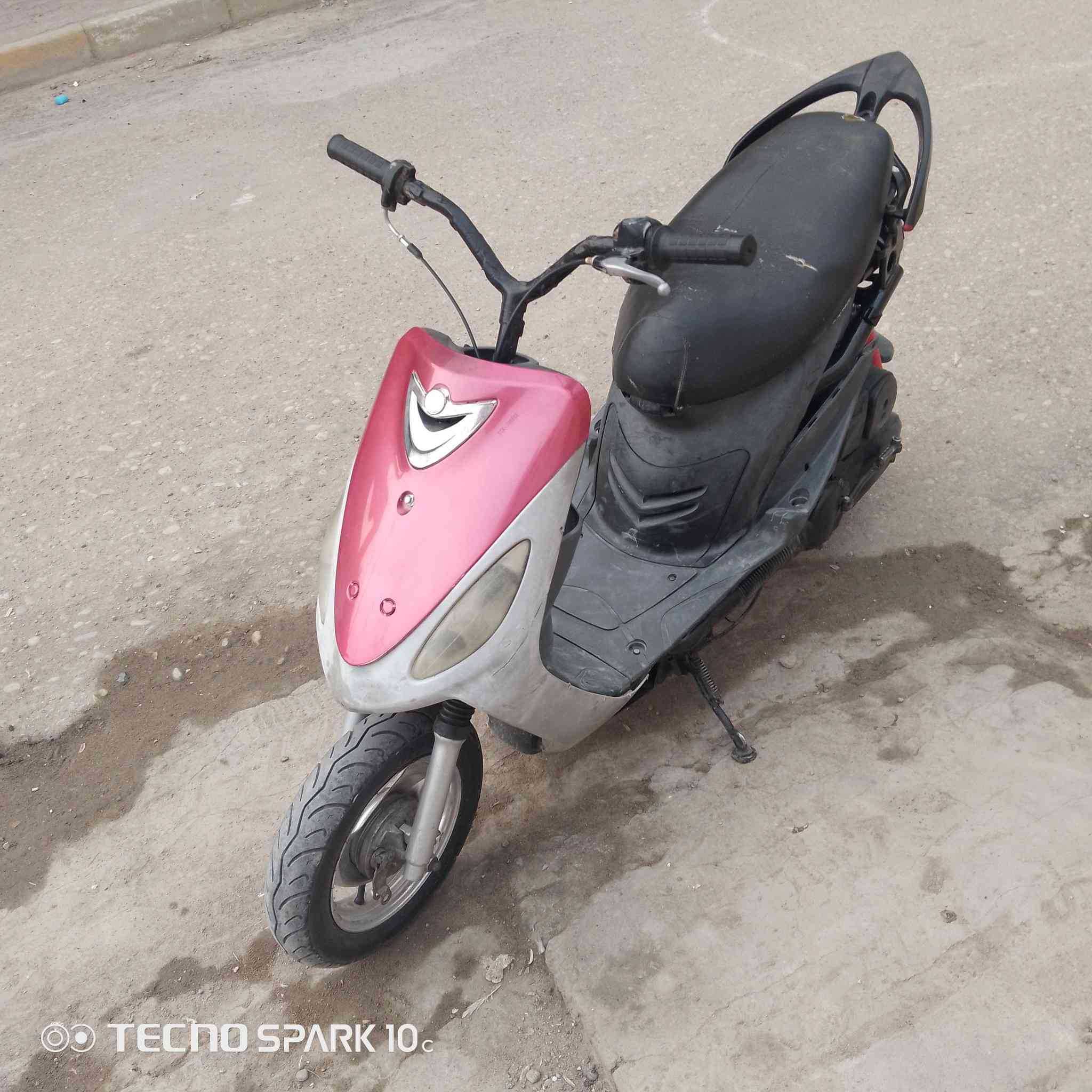 سلام عليكم ماكس منغولي 49 بلاد برغي مامفتوح بيه شرط لفحص دراجه مفوله كدام عينك كله بلاد سعر خاص متواجد ماسنجر واتساب ***********
