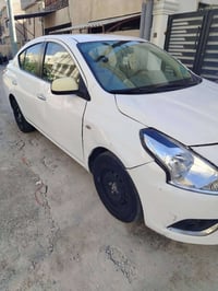 نيسان سني موديل 2017 حادث جاملغ امامي جهة السايق مبدل و البنيد مبدل و ...