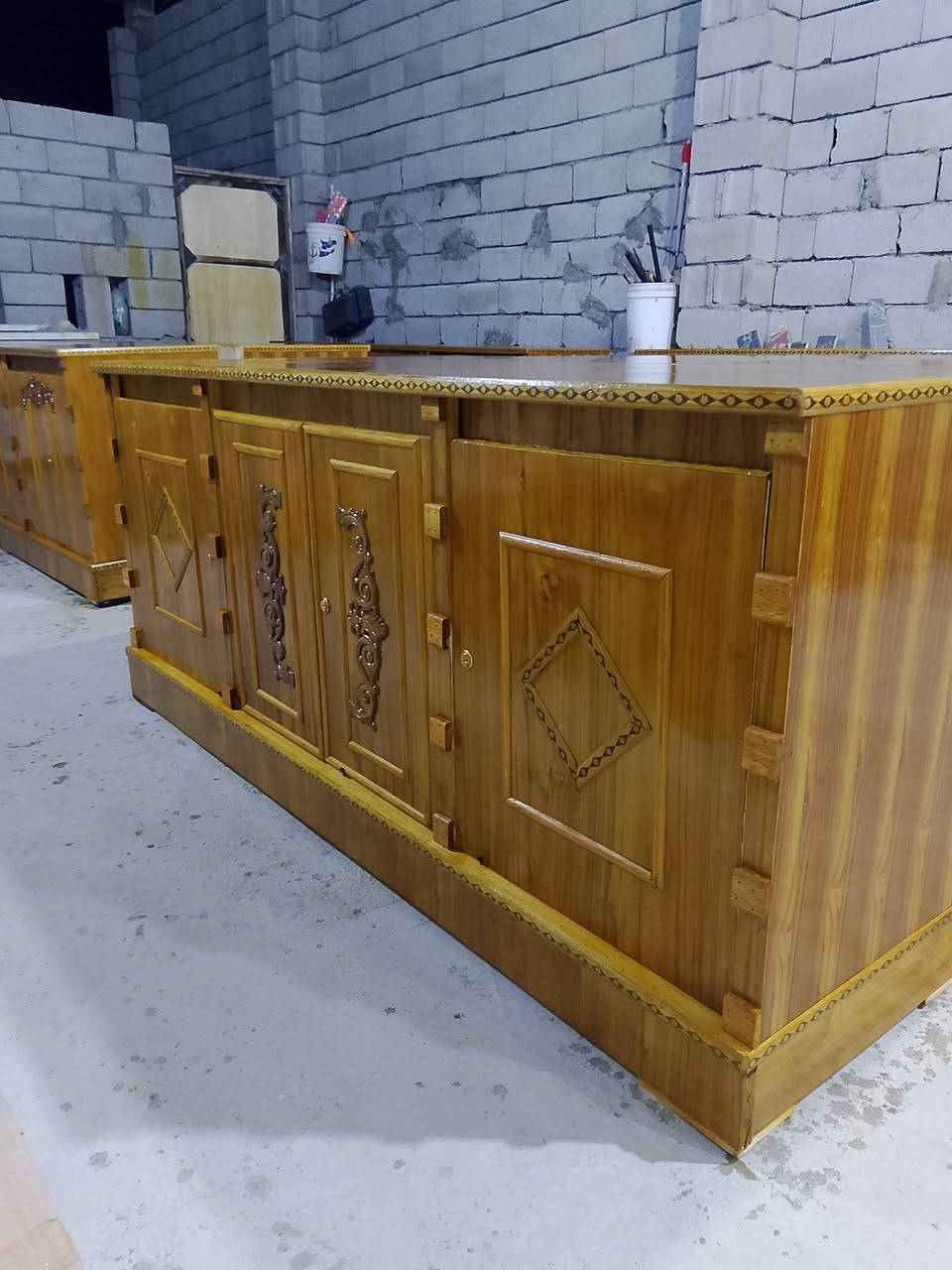 اللهم صلِّ وسلم وبارك على سيدنا محمد وعلى آله الطيبين الطاهرين 
جمعه مباركه عليكم 
بوفيات افراش مغتلف القياسات شغل درجه اولئ ان شاء الله 
العنوان ديالئ بعقوبه بهرز رقم الهاتف 
***********
الاسعار 
بوفيه قياس مترين مع الصبغ سعرهه 95 الف جمله كميات 
بوفيه قياس مترين اونص مع الصبغ سعرهه 100 الف جمله كميات 
الجميع @إشارة 
بهرز الخير
