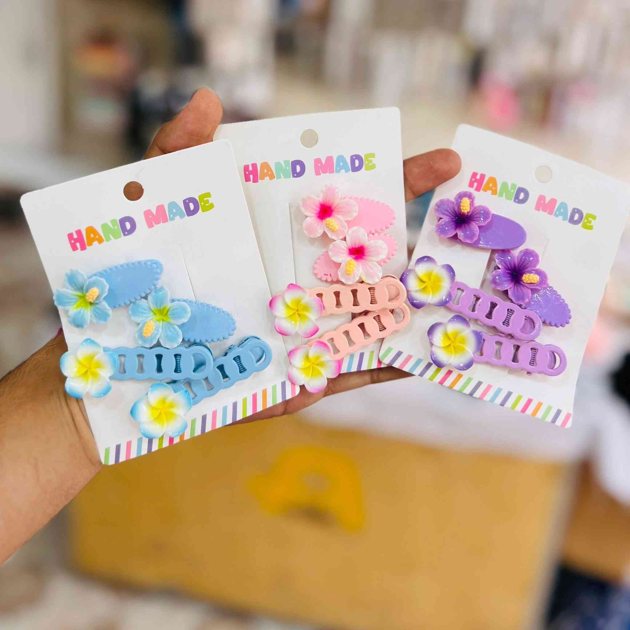 فيونكات + مشابك شعر بعدة موديلات ✨🎀(جديد)✨🎀
ماثيوس عادل


**إذا كنت صاحب هذا الإعلان وتريد حذفه لأي سبب، رجاءا أرسل رسالة إلى الدعم الفني**