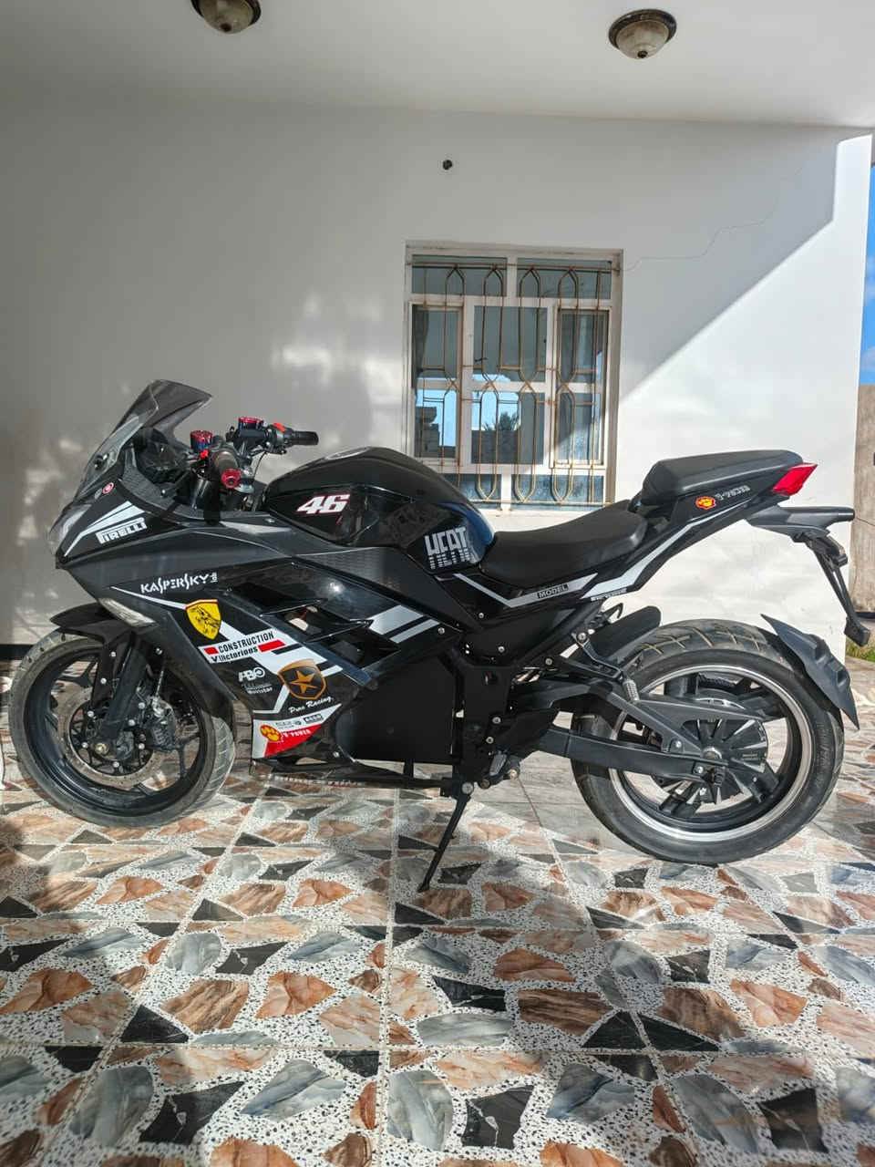 دراجه بطح شحن موديل 2025
6 بطاريات ملف 3000 ريمونت تحكم عن بعد

 ثلاث انظمة للقيادة نضامD ونضام sport ونضام R خاصية الرجوع للخلف 

بالشحنه الوحده تمشيك فوك ال80 كيلو 

السرعه 120

سعر 1,750,000(مليون و سبعمائة وخمسون) وبيها مجال قليل حگ الجيه

سبب البيع لعدم التفرغ (استخدام قليل) 

المكان بغداد العامرية

للاتصال. 

***********
