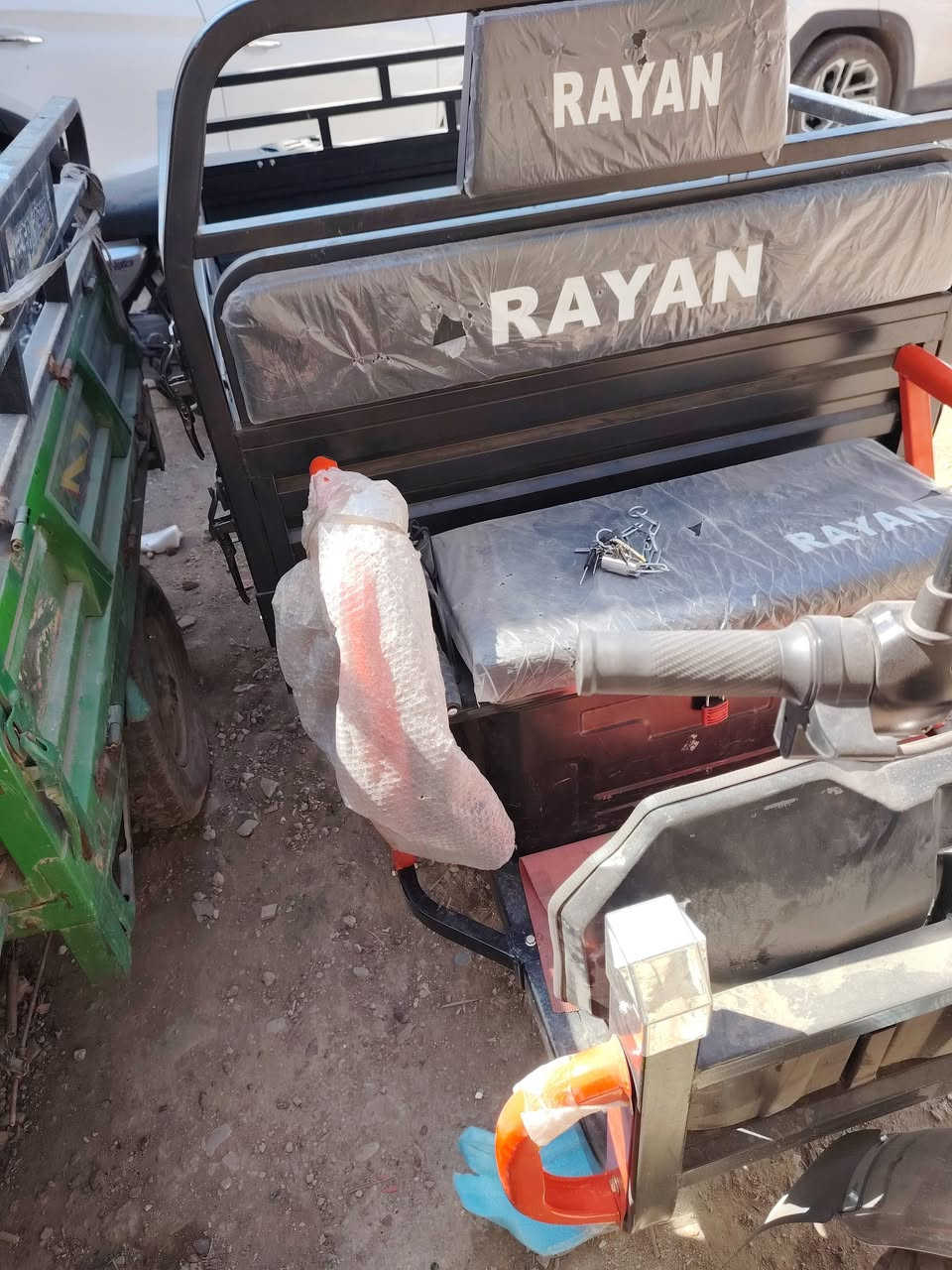 سلام عليكم عندي هاي ستوته شركة الريان💯 موديل2026  بعده بل جيس ستوته مماشيه مشحونه مره وحده من طلعته من شركه البدي مالته جبير مو صغير حموله مالته طن بيه كير مال ثكيل اخاف تغرز عندك بل حمل تراجه مامفتوح بيه برغي تجي وشوفه الله شاهد هاذه رقمي بي واتساب ***********
