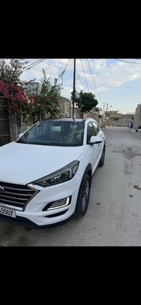 سياره توسان 2019 شركه الكاصد خليجي بيها بارد باب لسايق قليل سياره نضيف...