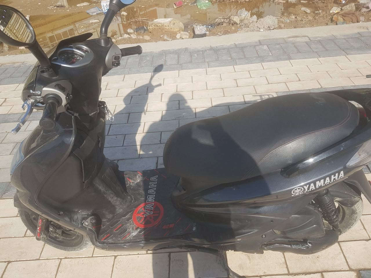 سلام عليكم سكنس نثية للبيع دراجة حلوة محرك جديد سرعة اشكدمتريد تمشي سعرهة 750مكاني ابو دشير الدورة رقم 
***********وبي وات ساب
